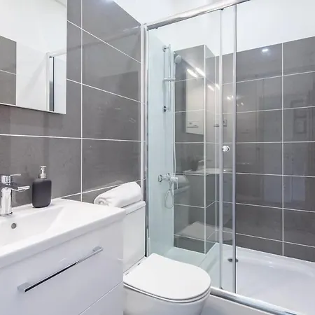 For 2 Apartment